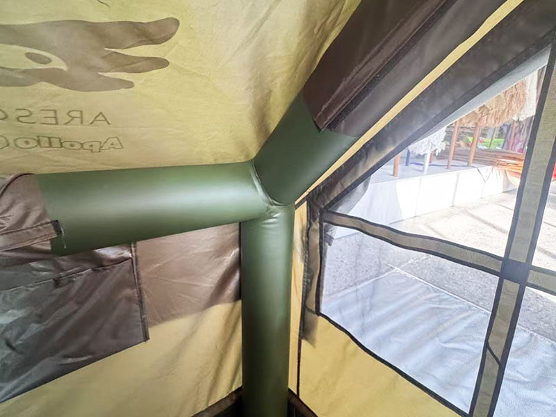 Militærgrønt oppusteligt campingtelt i lille størrelse Militærgrønt oppusteligt campingtelt i lille størrelse