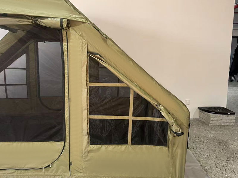Militærgrønt oppusteligt campingtelt i lille størrelse Militærgrønt oppusteligt campingtelt i lille størrelse