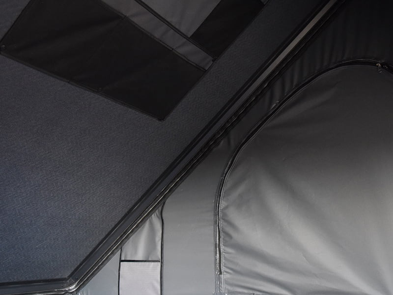 Campingtelt på taget med stige Campingtelt på taget med stige