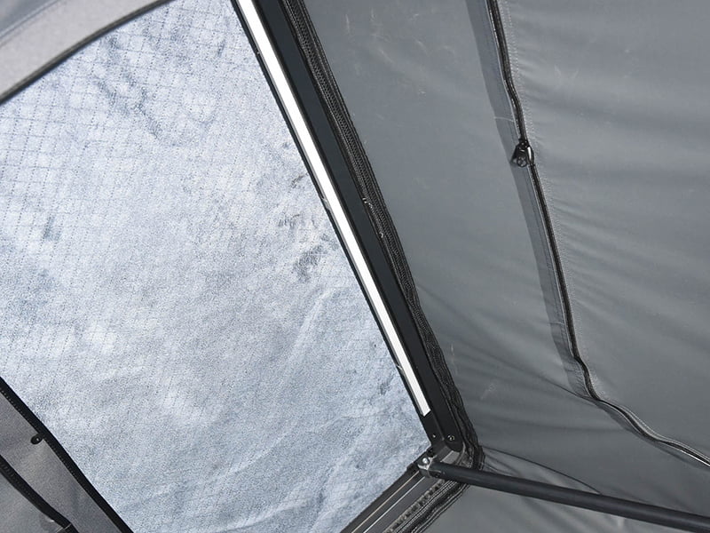 Campingtelt på taget med stige Campingtelt på taget med stige