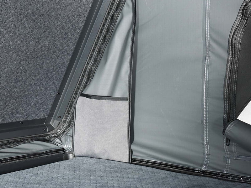 Campingtelt på taget med stige Campingtelt på taget med stige