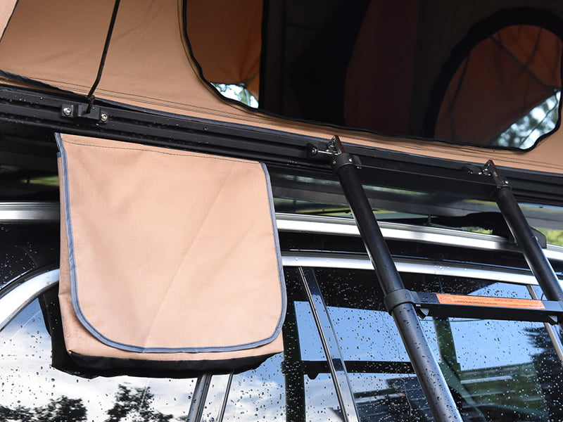 Campingtelt på taget med stige Campingtelt på taget med stige