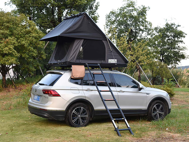 Campingtelt på taget med stige Campingtelt på taget med stige