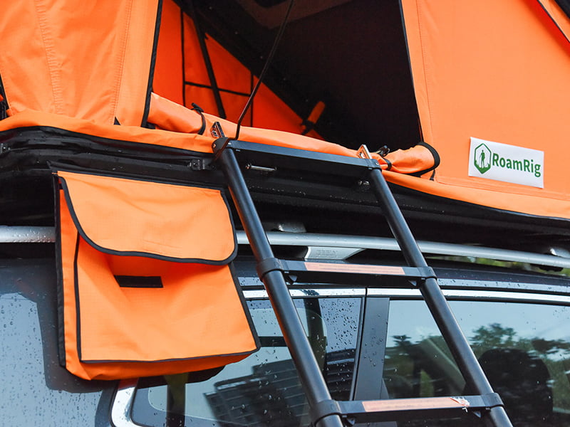 Campingtelt på taget med stige Campingtelt på taget med stige